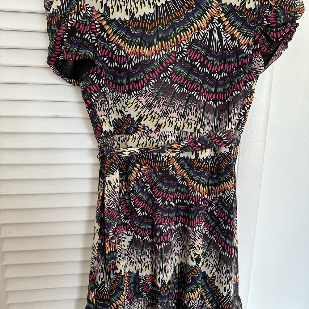 Beautiful dress - Picture 2 of 3